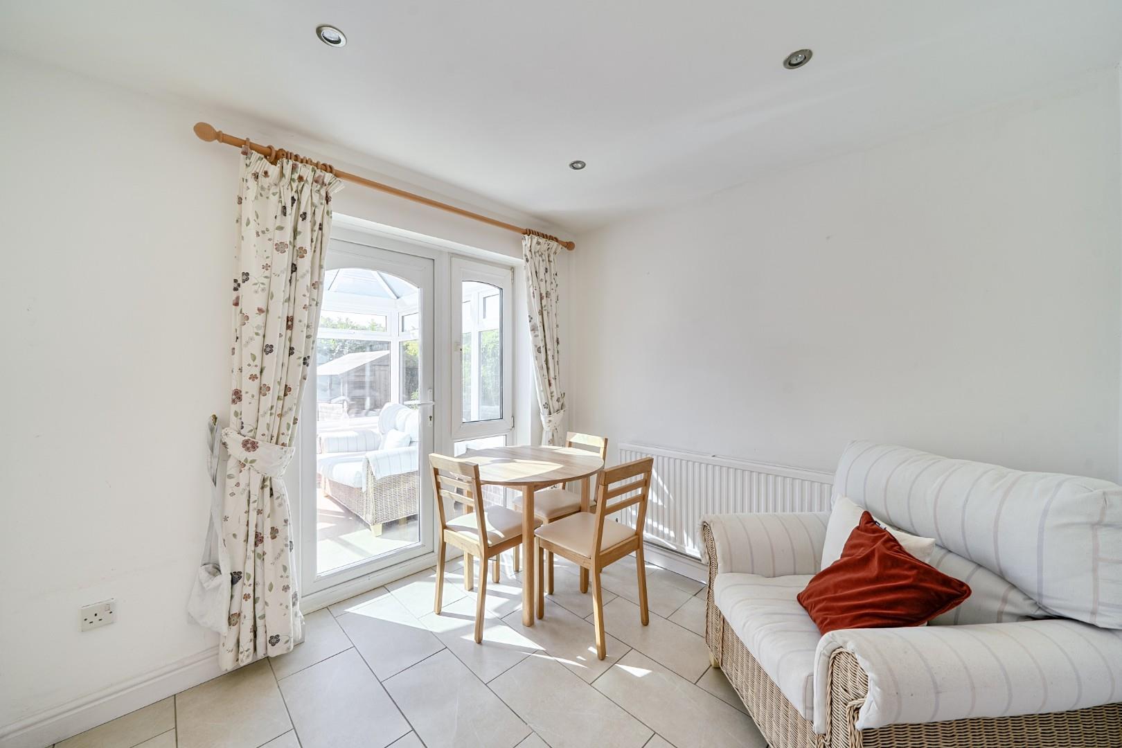 Highmead Avenue, Newton, Swansea, SA3 4TY